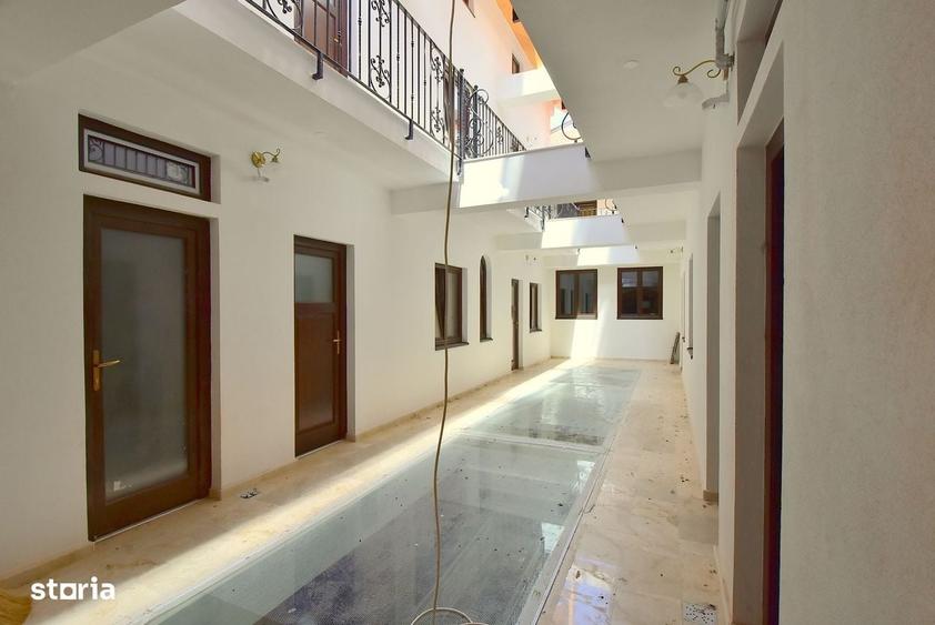 Spațiu comercial, de 16 mp, în P-ța Unirii