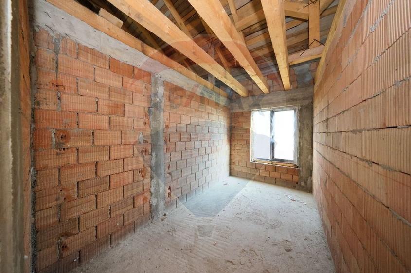 Duplex cu 3 camere cu Teren 250 Mp în Bod