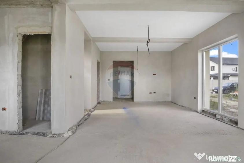 Casă cu 5 camere cu Teren 392 Mp în 6 Vânători