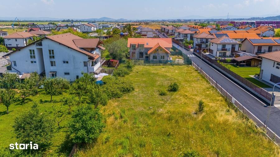 Teren de 885 mp, în Sud