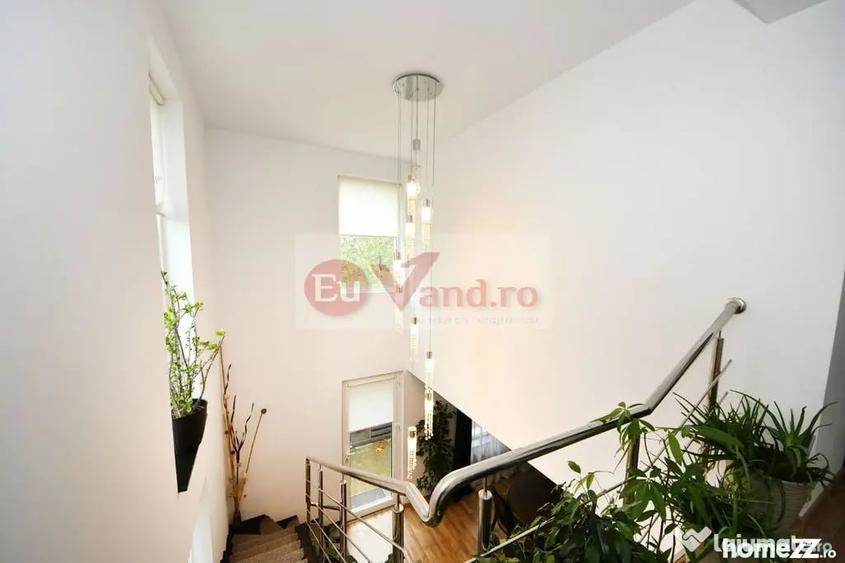Casă cu 5 camere cu Teren 500 Mp în Ultracentral