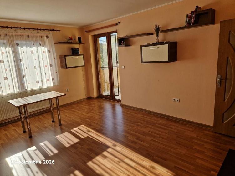 Apartament cu 3 camere decomandat în Șelimbăr