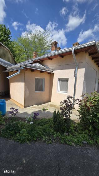 Casă cu 4 camere cu Teren 800 Mp în Central