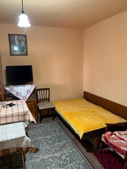 Casă cu 4 camere în Cut