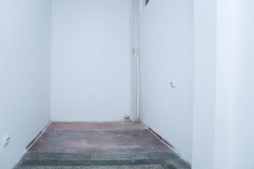 Apartament cu 3 camere circular în P-ța Unirii