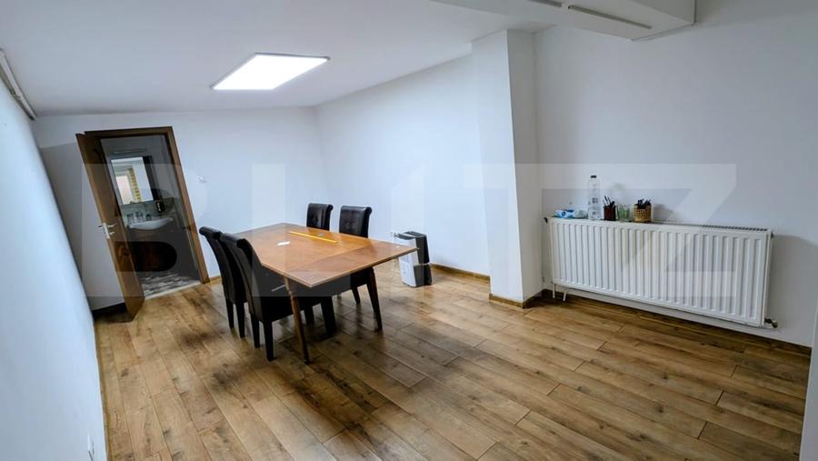 Apartament cu 2 camere semidecomandat în Cetate