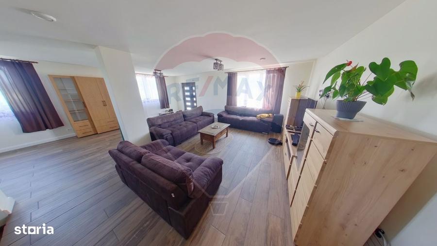 Casă cu 4 camere cu Teren 1160 Mp în Sarasău