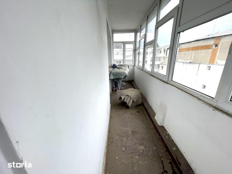 Apartament cu 3 camere decomandat în Republicii