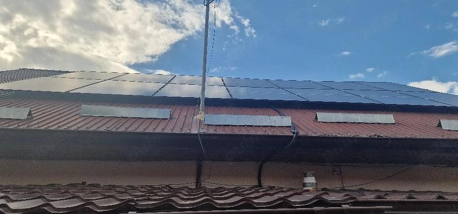 Casă cu Teren 250 Mp în Central