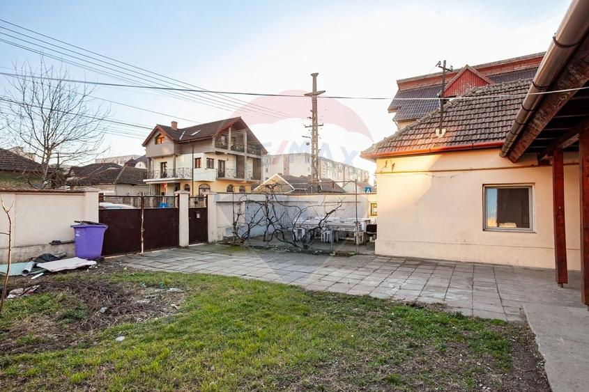Casă individuală cu 6 camere cu Teren 450 Mp în Aurel Vlaicu