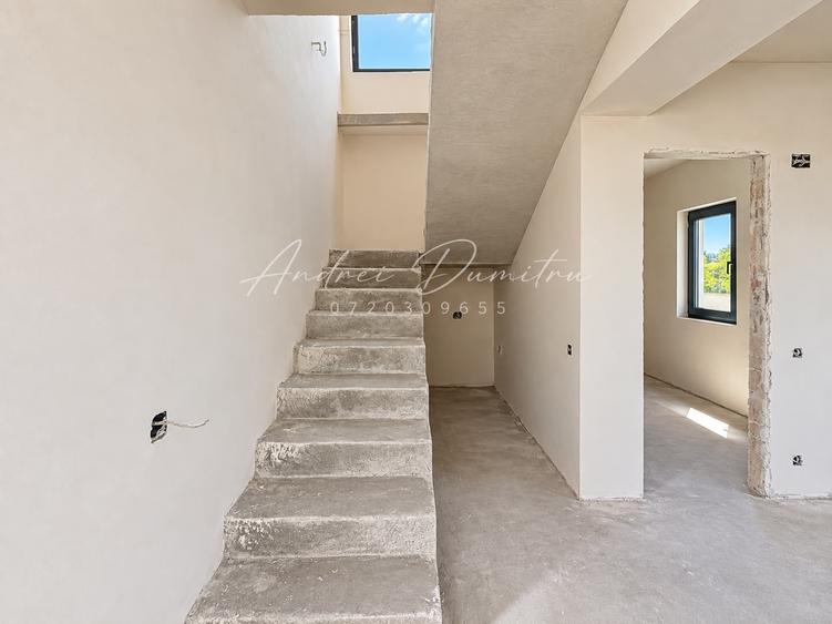 Casă individuală cu 4 camere cu Teren 370 Mp în Berceni
