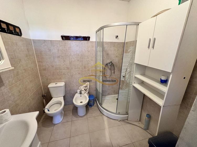 Casă cu 4 camere cu Canalizare în Siretu (Săucești)