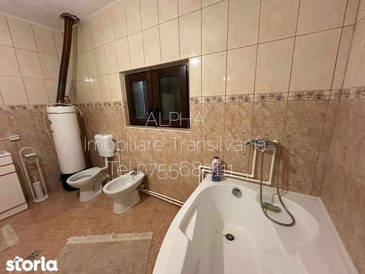 Casă cu 5 camere cu Teren 3200 Mp în Central