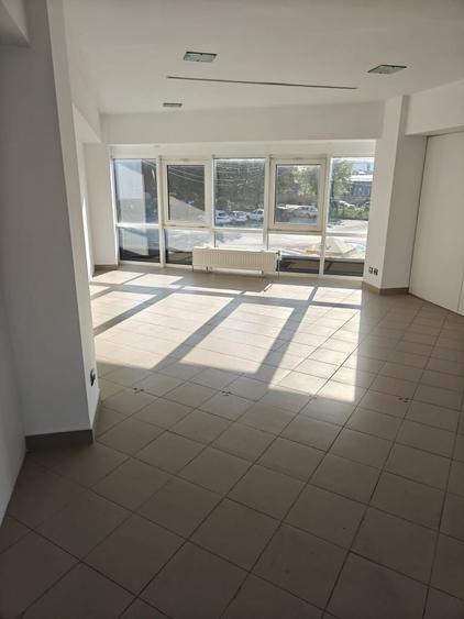 Spațiu comercial, de 90 mp, în Central