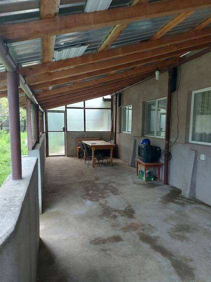 Casă cu Teren 1000 Mp în Stejaru