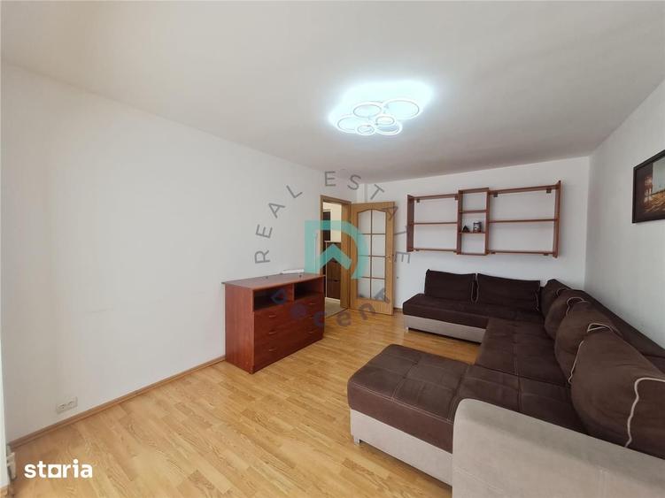 Apartament cu 2 camere decomandat, mobilat în Valea Cetății