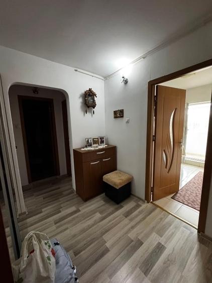 Apartament 2 camere decomandat, centrală proprie, an 1983, Targoviște - 11