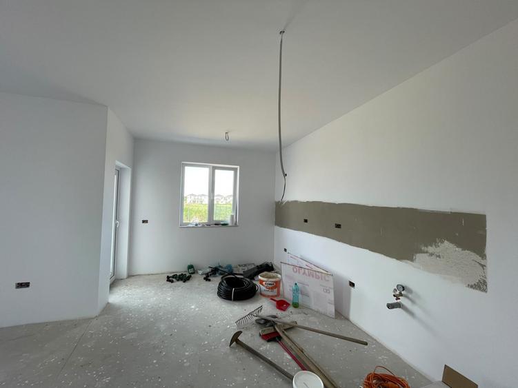 Duplex cu 3 camere cu Canalizare în Moșnița Nouă