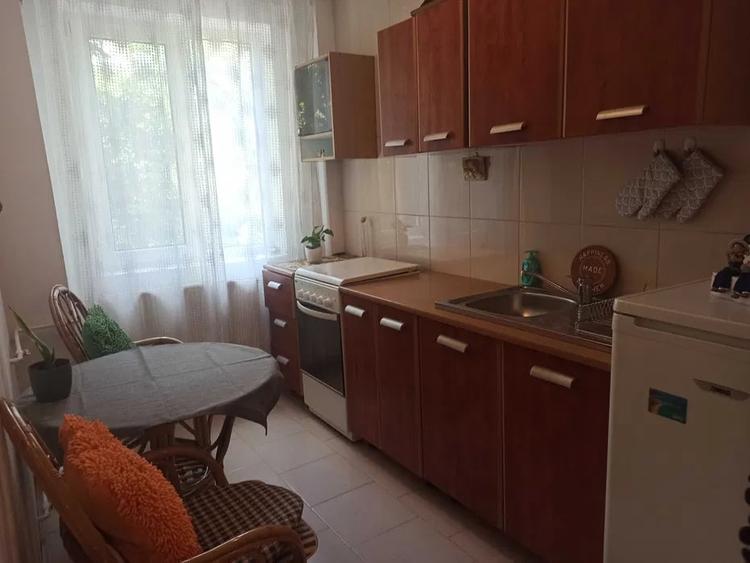 Apartament cu 2 camere semidecomandat, mobilat în Drumul Taberei