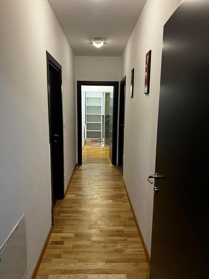 Apartament cu 3 camere în Băneasa