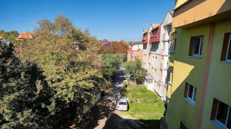 Garsonieră decomandată în Central