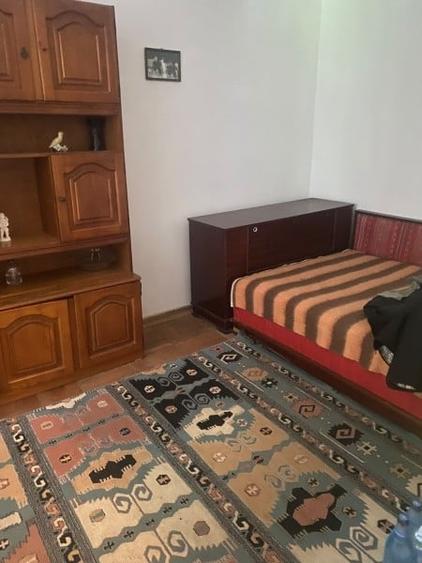 Apartament cu 2 camere semidecomandat în Km 4-5