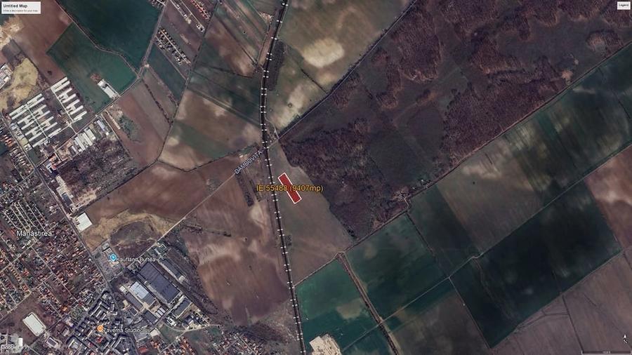 Teren de 9407 mp, în Central