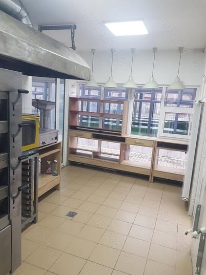 Spațiu comercial, de 100 mp, în Podu Iloaiei