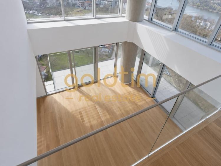Penthouse cu 4 camere semidecomandat în Floreasca