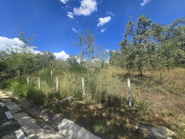 Teren de 2063 mp, în Gurasada