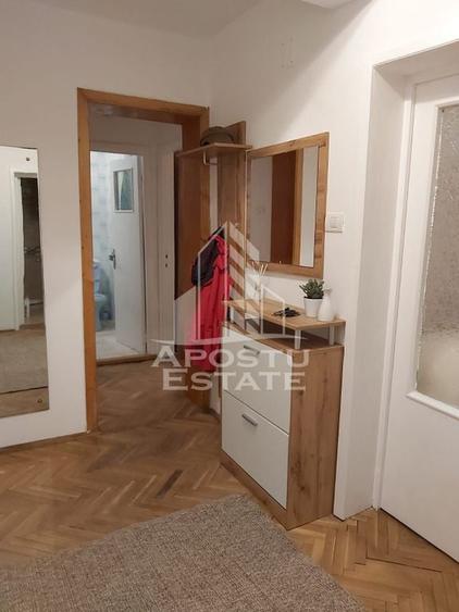 Apartament cu 3 camere decomandat în Take Ionescu