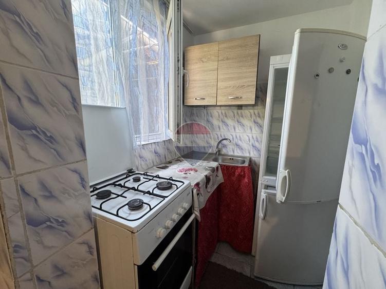 Apartament cu 2 camere decomandat, mobilat în Periferie
