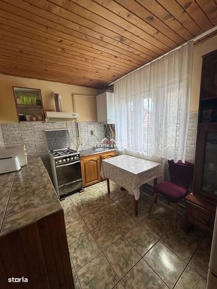 Casă cu 3 camere în Livada de Bihor
