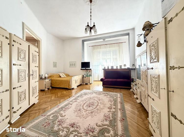 Apartament cu 4 camere în Central