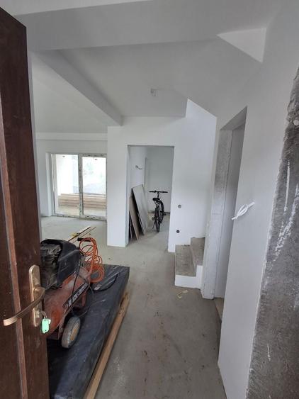 Duplex cu 3 camere cu Canalizare în Șelimbăr