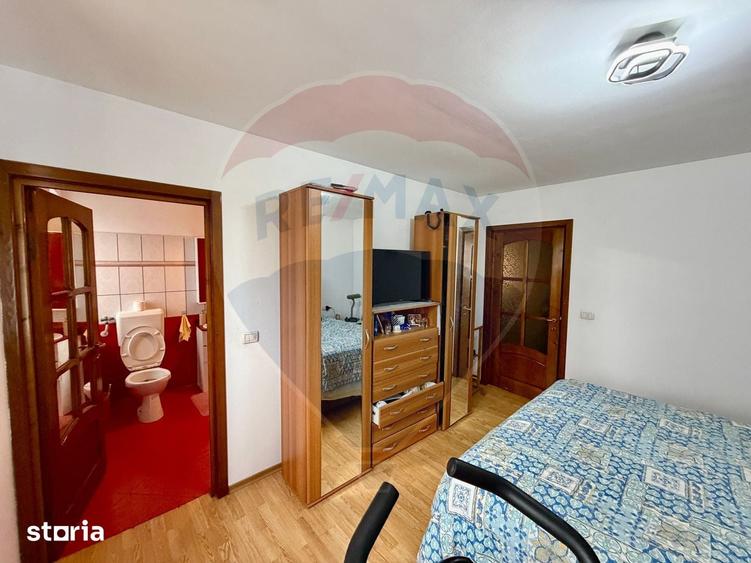 Casă cu 4 camere cu Teren 873 Mp în Vânători