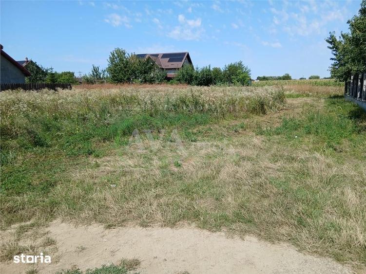Teren de 700 mp, în Săucești