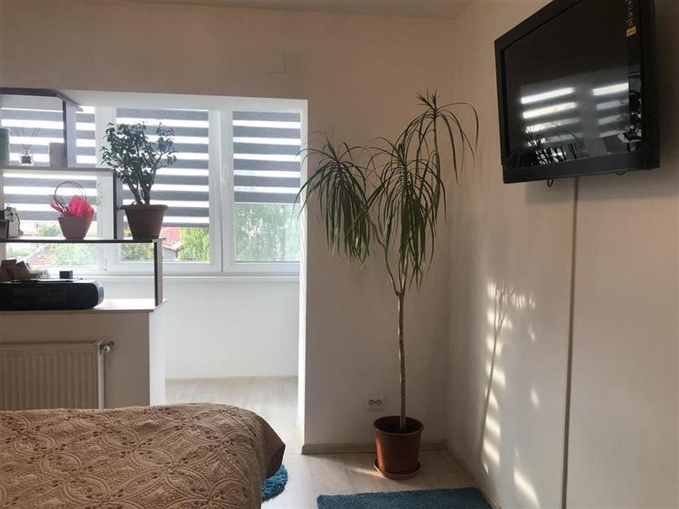 Apartament cu 4 camere decomandat, mobilat în Noua