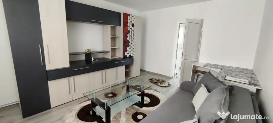 Apartament cu 2 camere decomandat în Lazaret