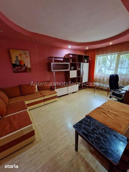 De inchiriat apartament cu 3 camere, decomandat, Piata Mare, mobilat