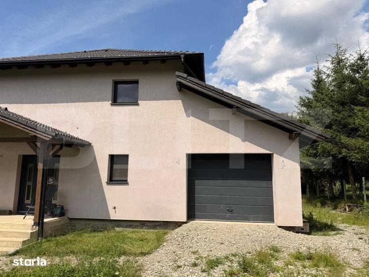 Casă cu 4 camere cu Teren 4150 Mp în Cheile Râșnoavei