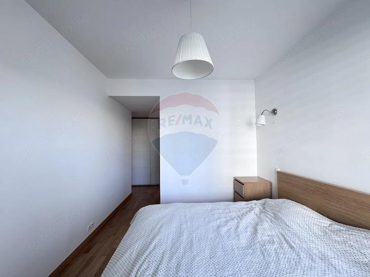 Apartament cu 2 camere decomandat în Splaiul Unirii
