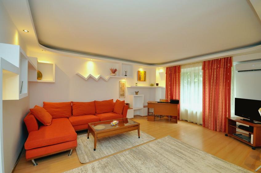 Apartament cu 2 camere decomandat în 13 Septembrie