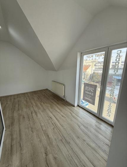Spațiu comercial, de 50 mp, în Central