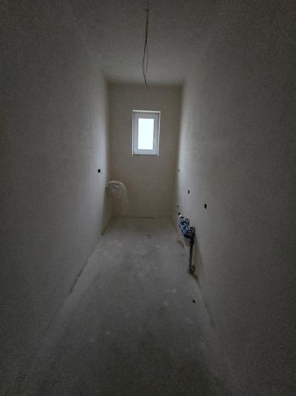 Casă individuală cu 4 camere cu Garaj în Moșnița Nouă