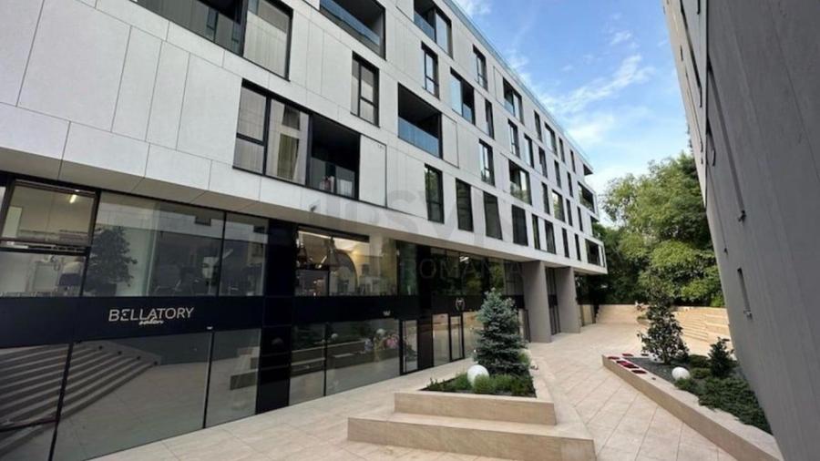 Apartament cu 3 camere semidecomandat, mobilat în Herăstrău