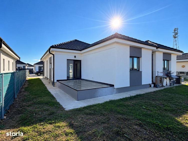 Casă cu 4 camere cu Teren 300 Mp în Odoreu
