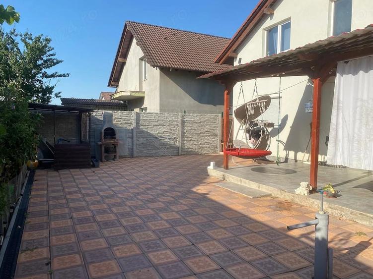 Casă cu 4 camere cu Teren 300 Mp în Livada