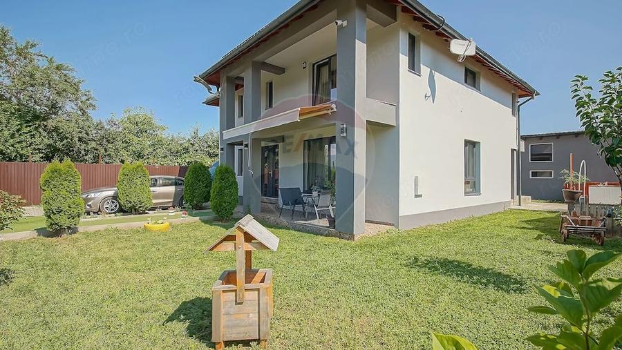 Casă cu 5 camere cu Teren 605 Mp în Electroprecizia