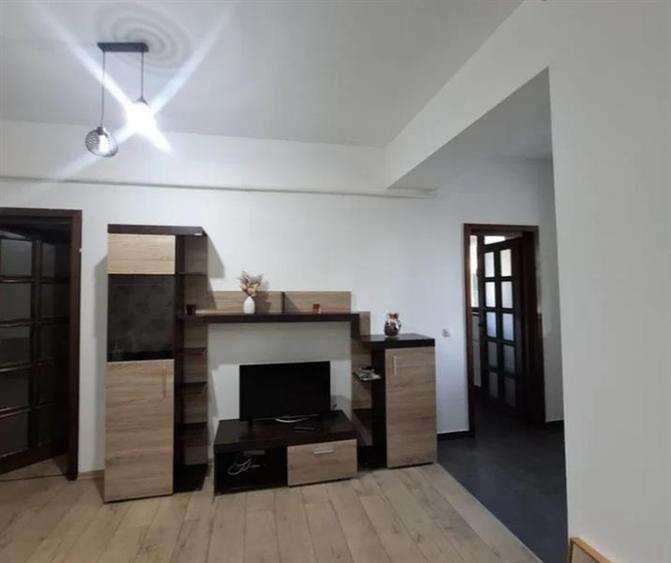 Apartament cu 2 camere semidecomandat în Tătărași